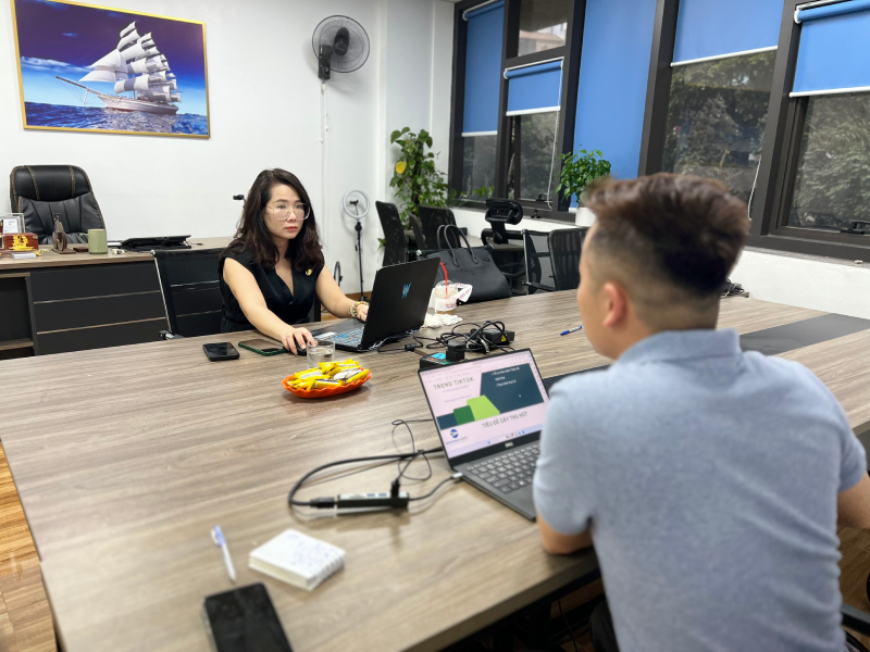 khóa học tiktok 1-1